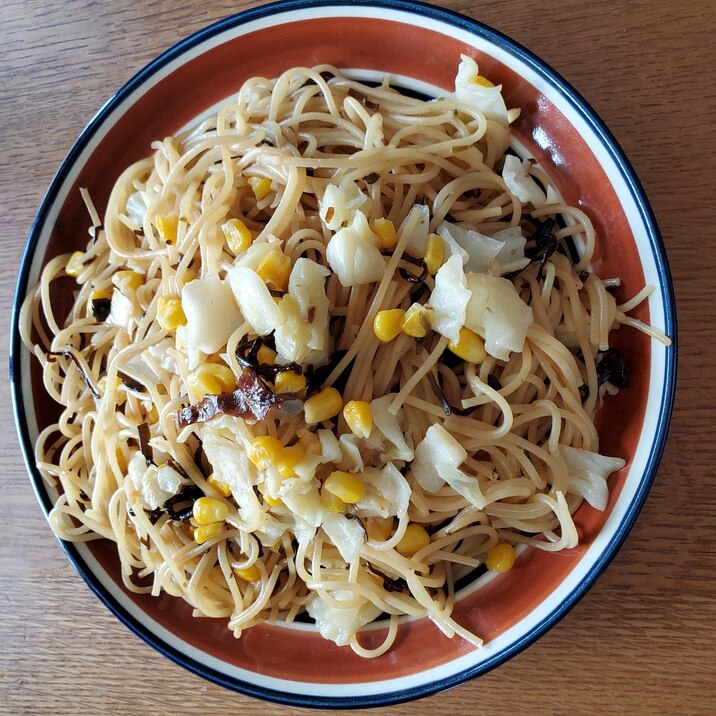 キャベツとコーンの塩昆布パスタ